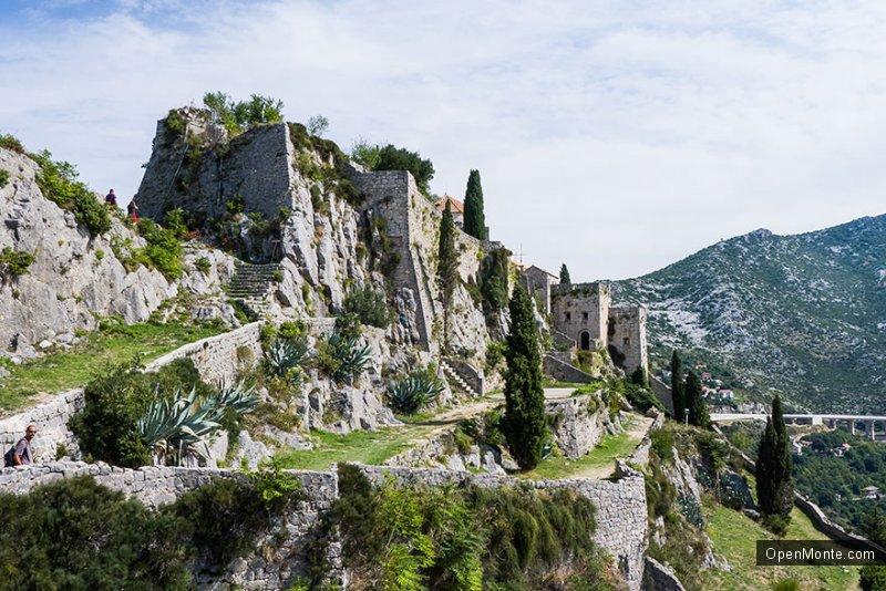 Не только Черногория: Супружеская пара съездила в Хорватию, чтобы найти реальные места съемок &laquo;Игры престолов&raquo;