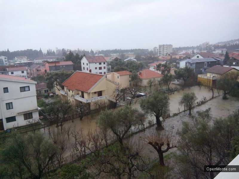 Фото Черногории: Черногорию затопило: много фото разных мест
