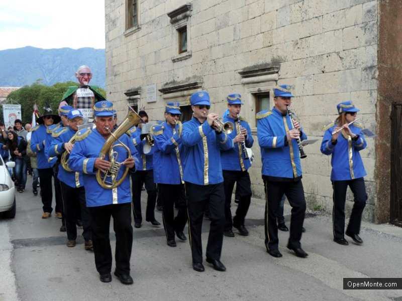 Отдых в Черногории: Карнавал в Прчане (Prcanj): как это было