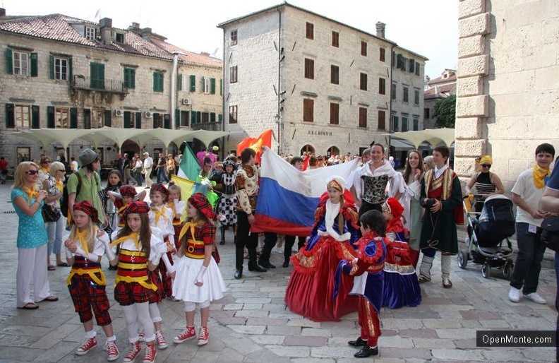 Отдых в Черногории: Зимний карнавал в Которе