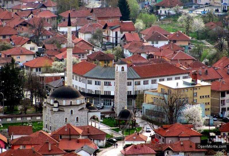 О Черногории: Древний город у села Комини
