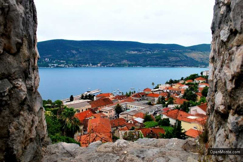 О Черногории: фото - вид из крепости Шпаньола на город Герцег-Нови