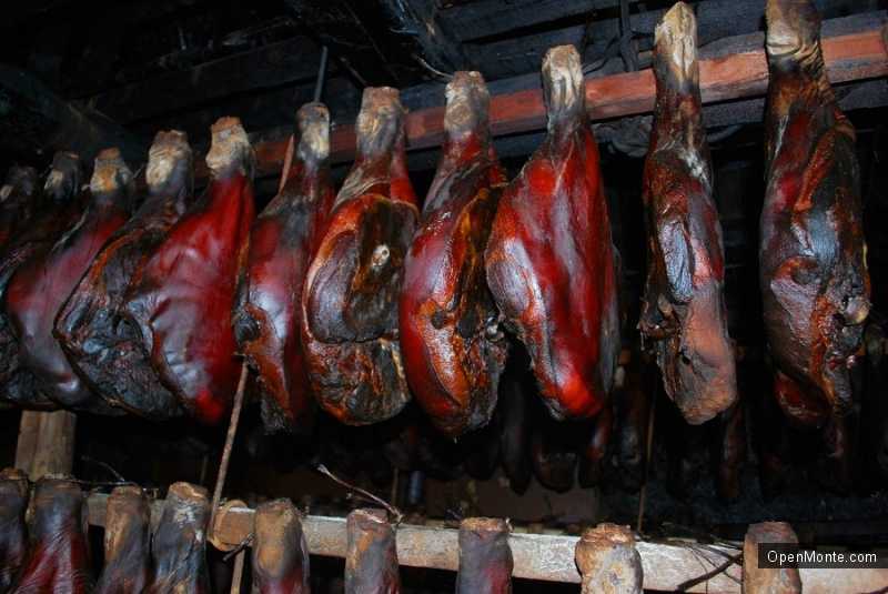 О Черногории: мясо