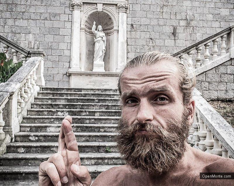 Люди Черногории: Алексей Мартынов: В Черногории все едят мясо, а в остальном она меня полностью устраивает