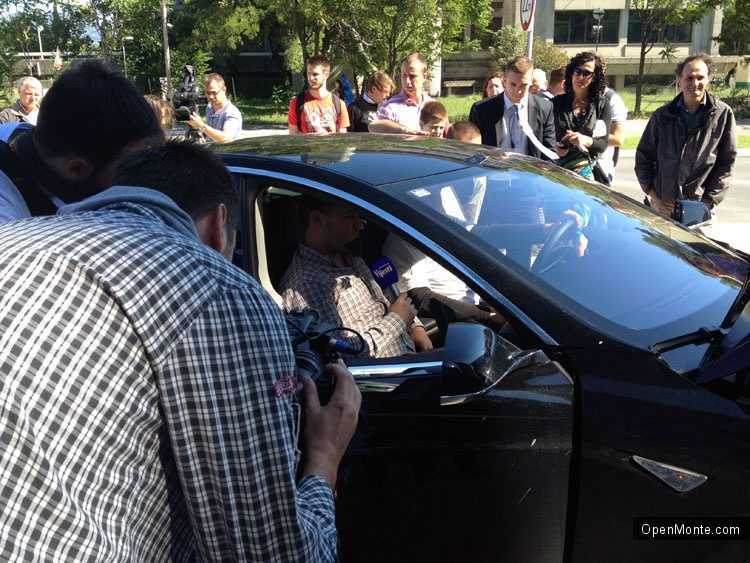 Проживание в Черногории: Электрический автомобиль Tesla S в Черногории: как это было