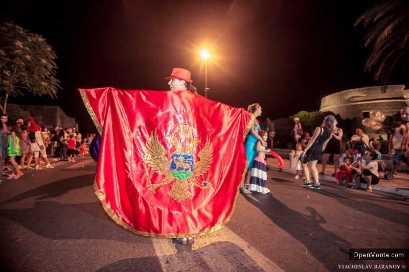 Фото Черногории: В Которе прошел 12-ый Международный летний карнавал
