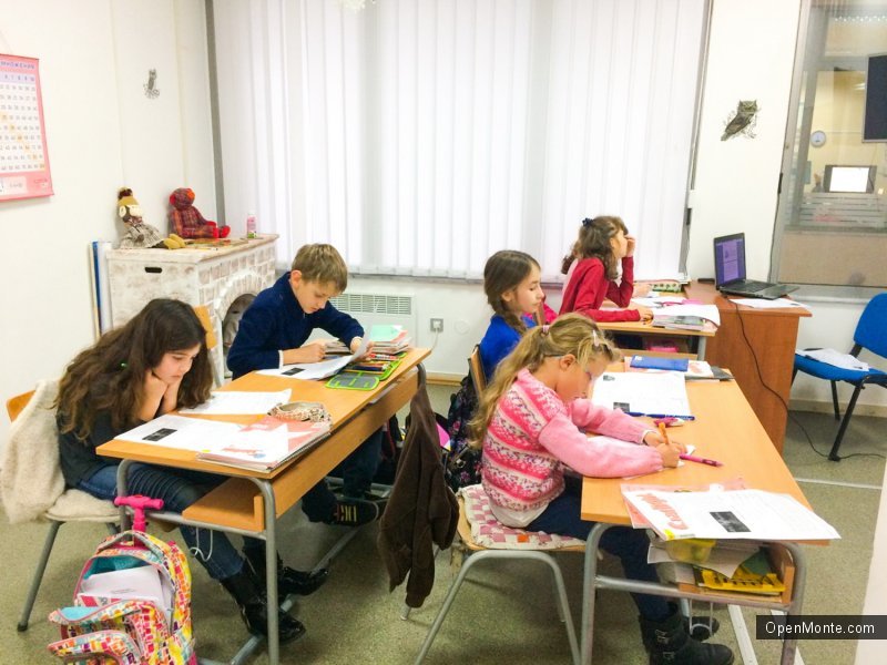 Проживание в Черногории: Полилингвальная школа &laquo;Адриатик Колледж&raquo; в Будве: европейское образование, адаптация и языковая практика