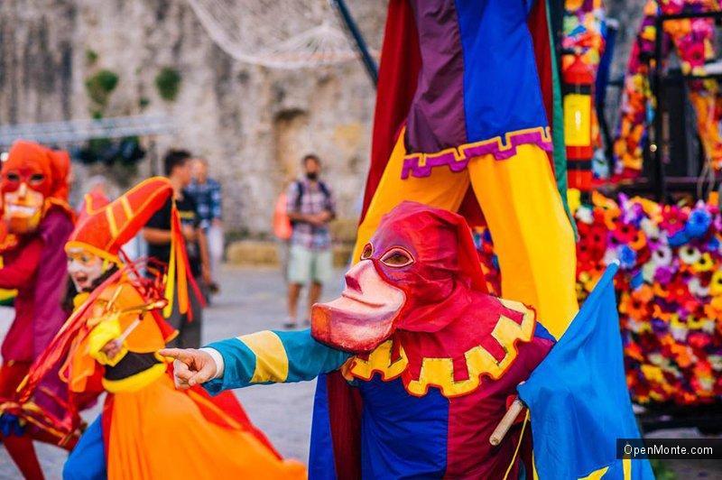 Проживание в Черногории: Фестиваль &laquo;Open Sky Montenegro&raquo; феерично прошёл в Старой Будве