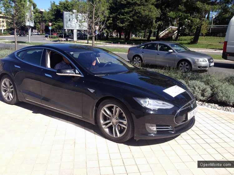 Проживание в Черногории: Электрический автомобиль Tesla S в Черногории: как это было