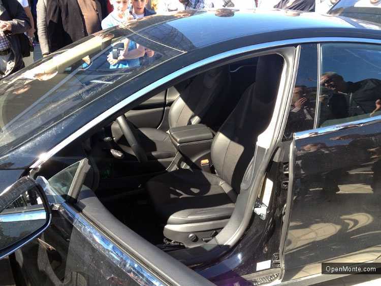 Проживание в Черногории: Электрический автомобиль Tesla S в Черногории: как это было